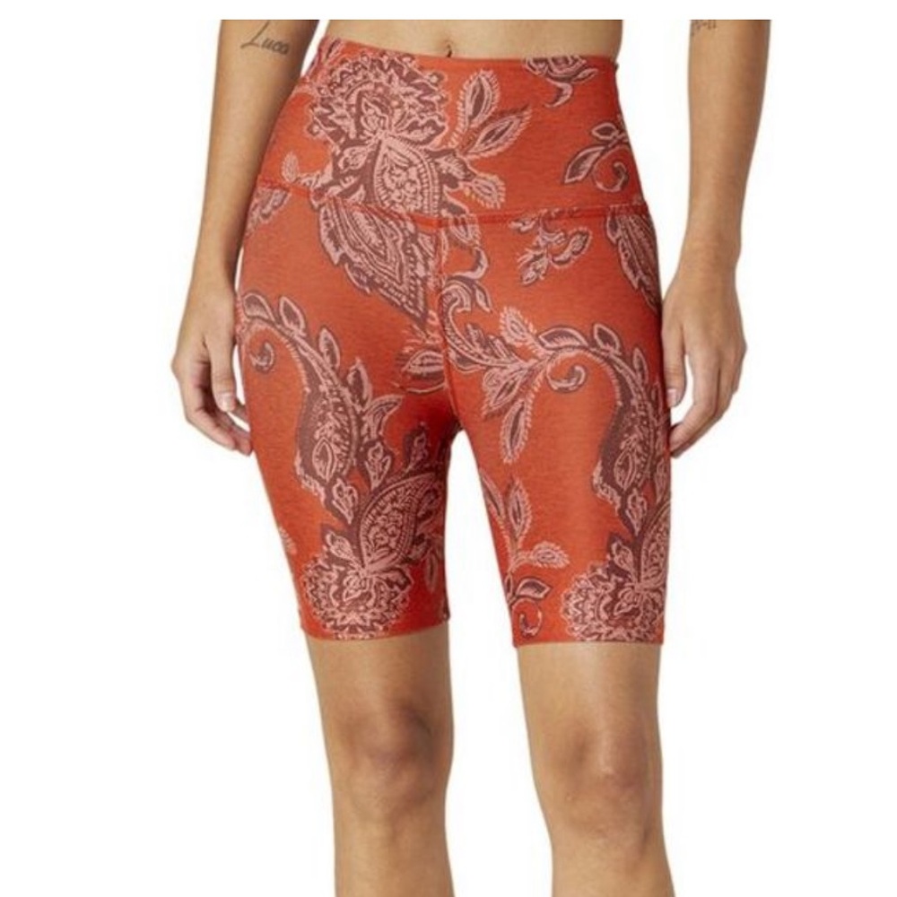 BEYOND YOGA SOFTMARK HIGH WAISTED BIKER SHORT Sz SMALL